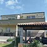 Casa Laura * غييكا