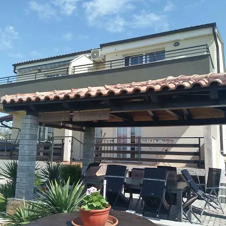 Apartment Casa Laura *