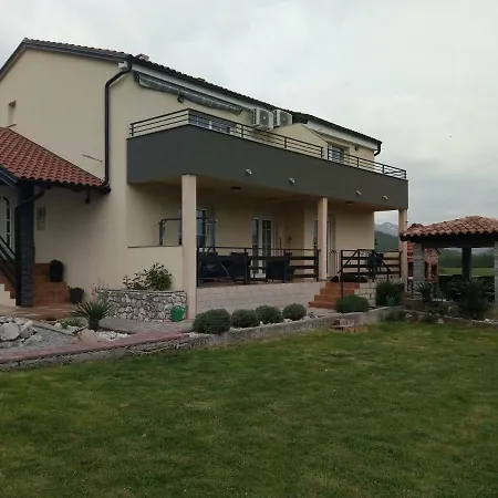 Casa Laura Apartment *